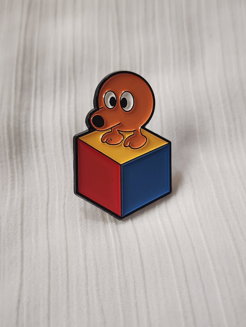 ​✨🎮 "Q*bert" Classic Arcade Game Enamel Pin